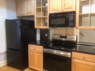 Building Photo - 400 W Rosemary St