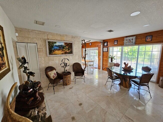 Foto del edificio - 2646 Sherman St