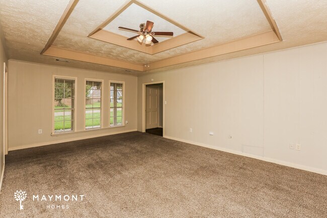 Foto del edificio - 5377 Brookhollow Dr