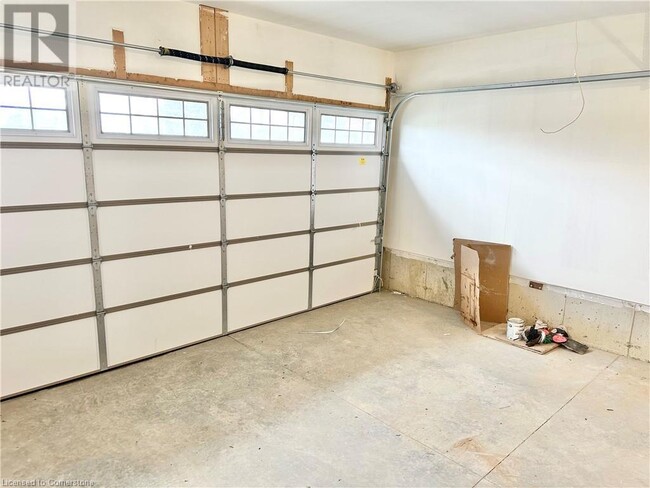 Building Photo - 43 Beretta St