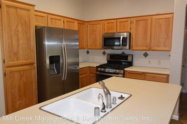 Foto del edificio - 3 br, 2.5 bath House - 4236 W. Redding