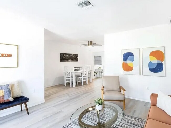 Foto del edificio - 1096 Rordon Ave