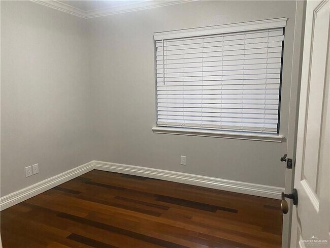Foto del edificio - 2218 Wilson Dr