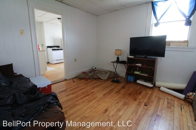 Building Photo - 108 Sherman St