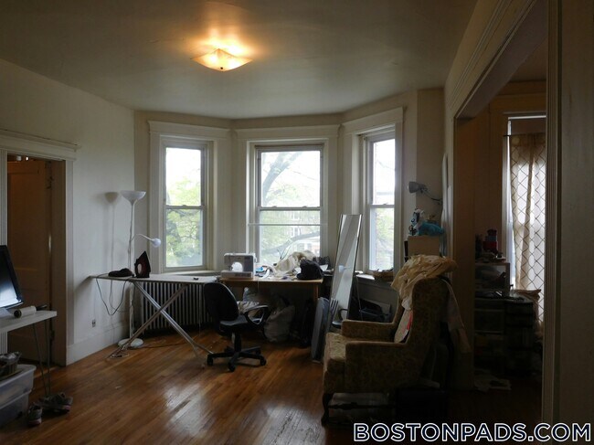 Foto del edificio - 1334 Commonwealth Ave