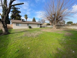 Building Photo - 2530 S Hall St