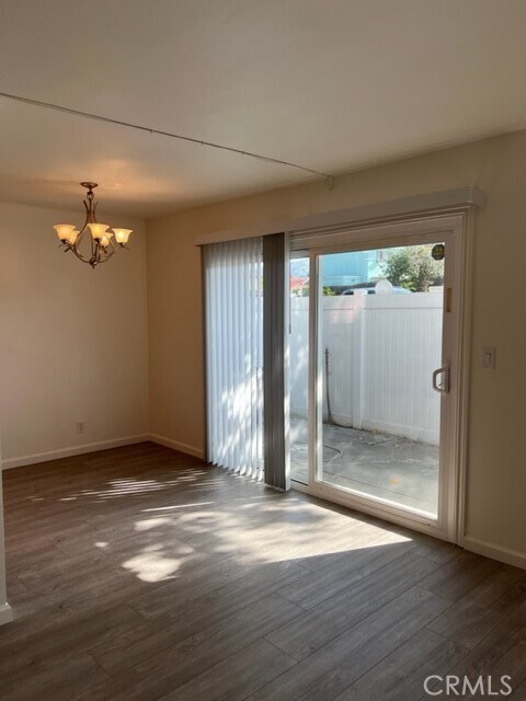 Foto del edificio - 1480 Forest Glen Dr