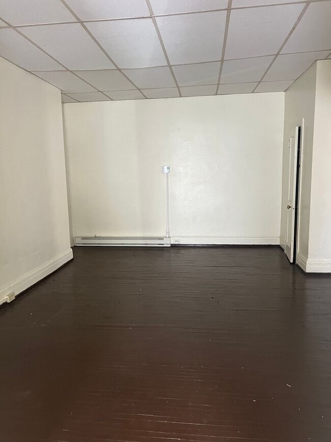 Building Photo - 24 N Hartley St