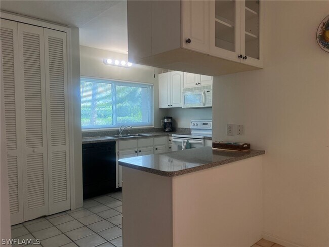 Foto del edificio - 1338 Crayton Rd