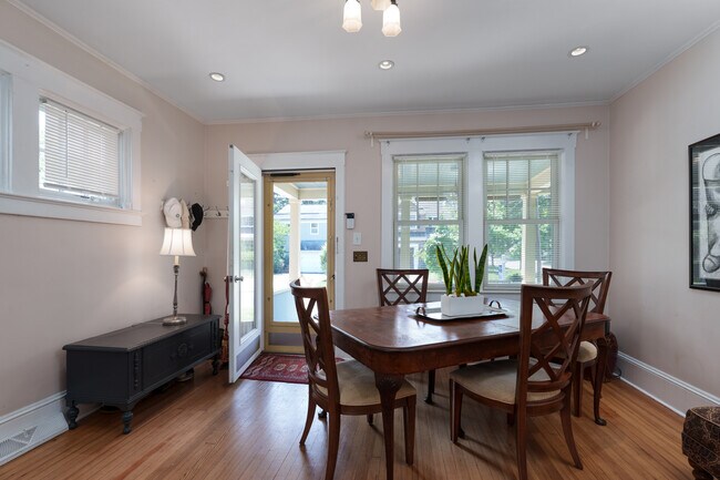 Foto del edificio - 44 Markham Rd