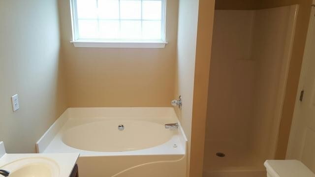 Building Photo - 3435 Westbrook Dr