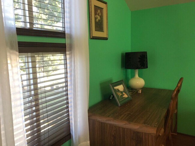 Foto del edificio - Shady Cove Jewel!