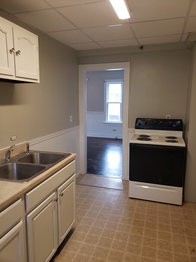 500 N Catherine St Unit B, Mount Vernon, OH 43050 Apartments in Mount