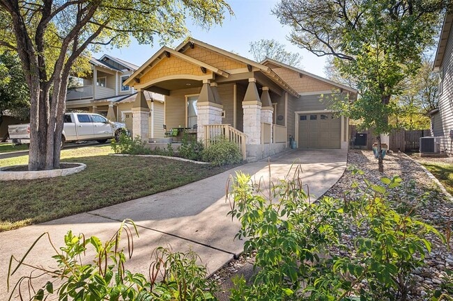 Foto del edificio - 2317 Amur Dr