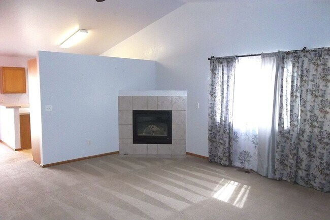 Foto del edificio - Bright and Functional 3 Bedroom Home with Flexible Layout