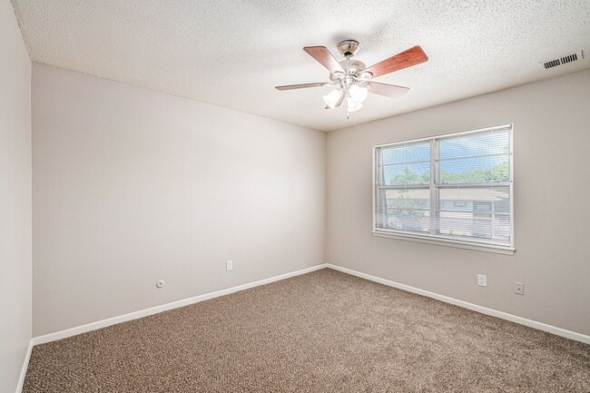 Foto del interior - Crysler Plaza East
