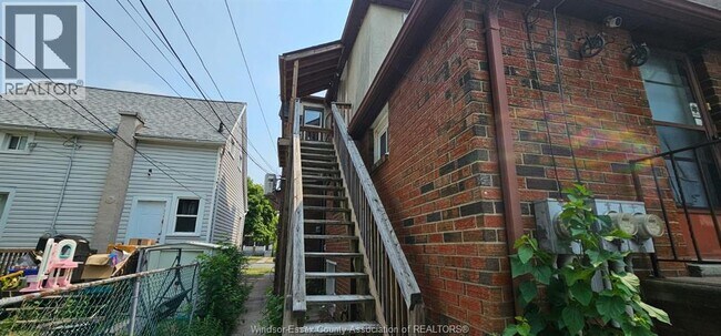 Building Photo - 1141 Howard Ave
