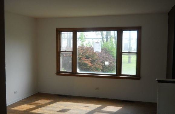 Building Photo - 302 W 151st Pl