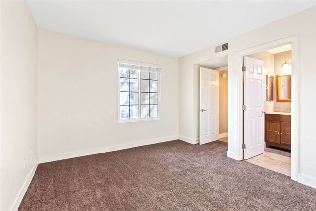 Building Photo - Status: Accepting applications