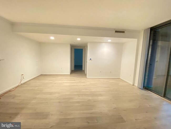 Foto del edificio - 11710 Old Georgetown Rd