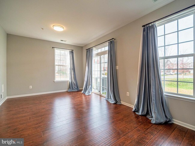 Building Photo - 23117 Primrose Way