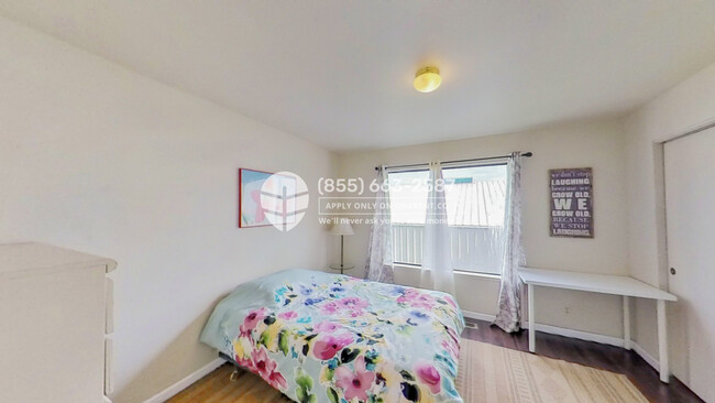 Building Photo - 1475 Hawes St