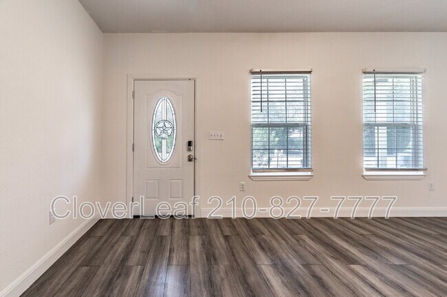 Building Photo - 5707 Midcrown Dr