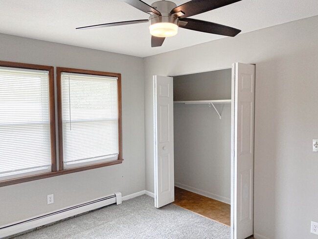 Foto del edificio - Windsor Chateau Apartments