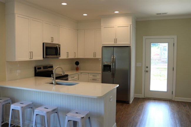 Building Photo - 4478 Brassfield Dr