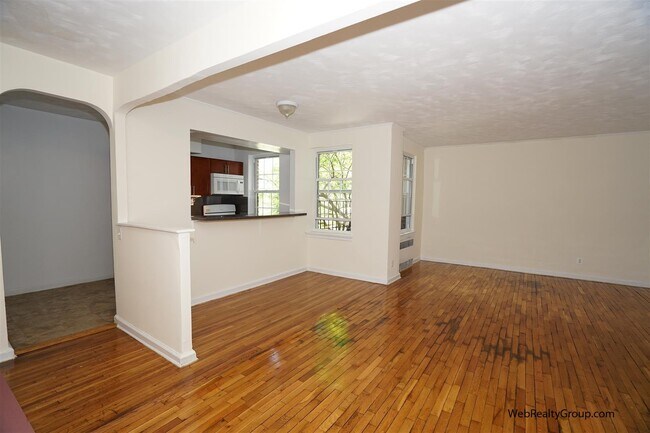 Building Photo - 7019 Shore Rd