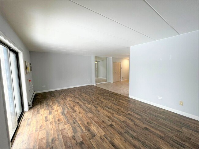 Foto del edificio - 208 E Bailey Rd