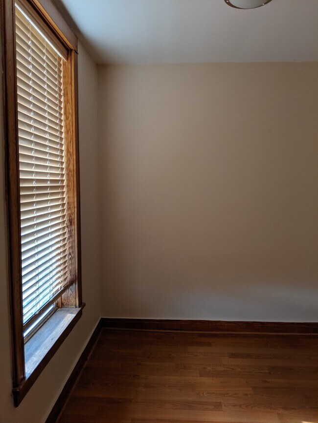 Foto del edificio - 2731 N Kedzie Ave
