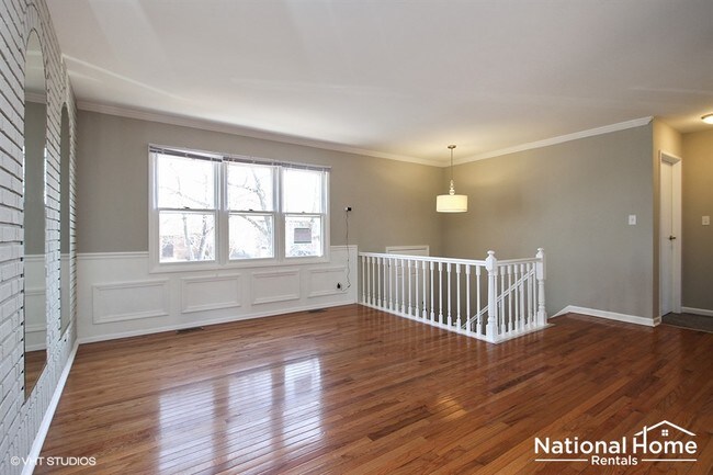 Building Photo - 17720 Devon Dr