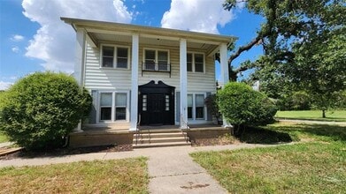 Building Photo - 1824 Willowwood St