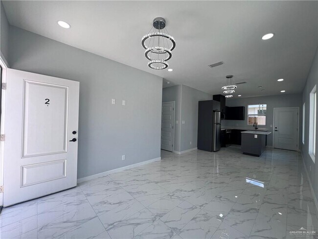 Foto del edificio - 823 N Woodson Ave