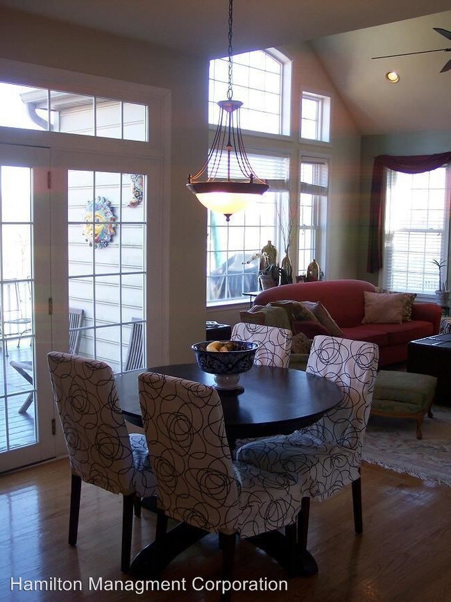 Building Photo - 110 Cypress Pt