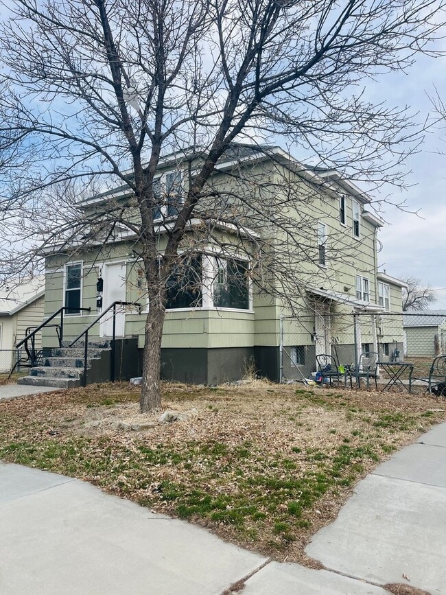 Building Photo - 425 S 30th St