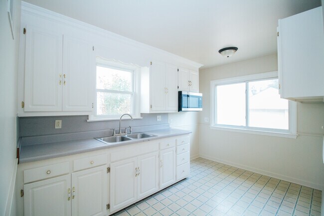 Foto del edificio - 4132 Berwick Ave