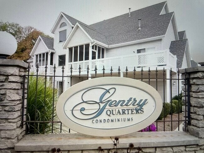 Foto del edificio - 1296 S College Mall Rd