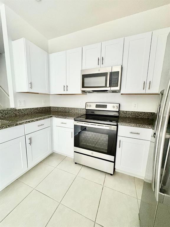 Building Photo - 10321 Trumpet Honeysuckle Wy