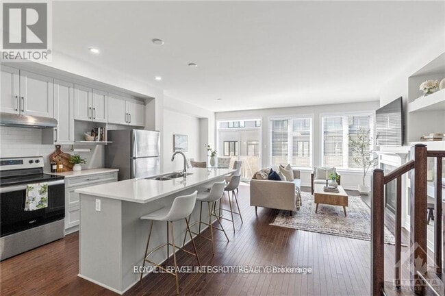 Photo du bâtiment - 165 Angelonia Cres