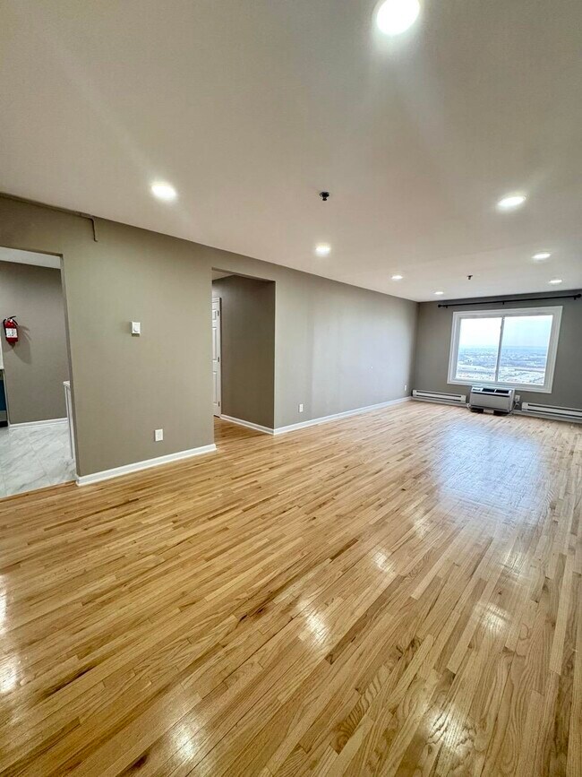 Foto del edificio - 1911 Grand Ave