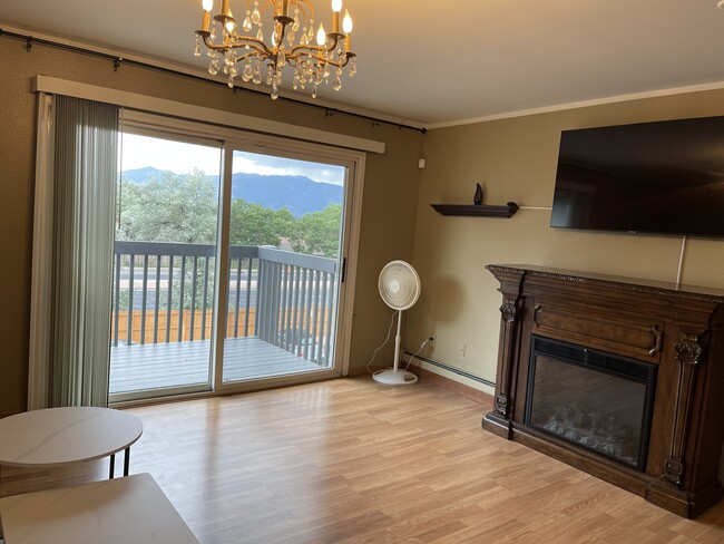 Building Photo - 5034 El Camino Dr