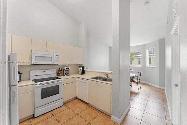 Foto del edificio - 1651 SE 28th Ct