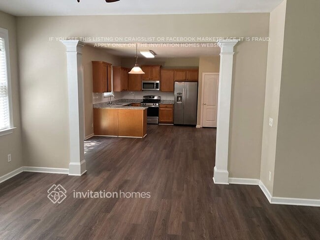 Building Photo - 2824 Harcourt Dr