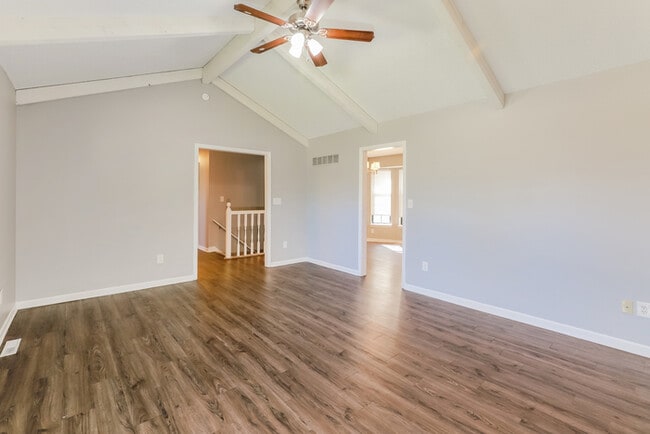 Foto del edificio - 1504 Manor Cir