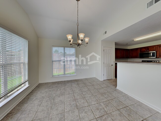 Foto del edificio - 10859 Colton Drive