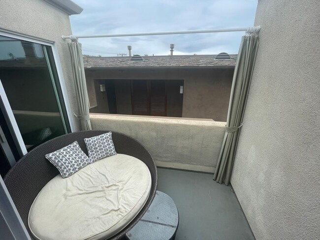 Foto del edificio - PET FRIENDLY Property! Sunning 1 Bedroom 1...