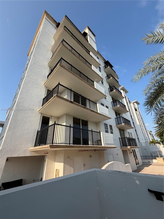Foto del edificio - 4100 Salzedo St