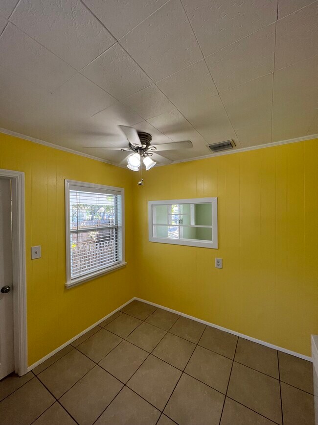 Foto del edificio - 5321 Newton Ave S